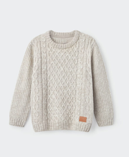 Sweter ze wzorem o grubym splocie