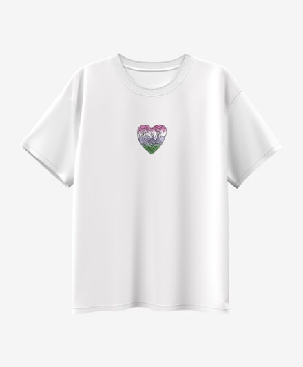 t-shirt ragazza bianca con cuore