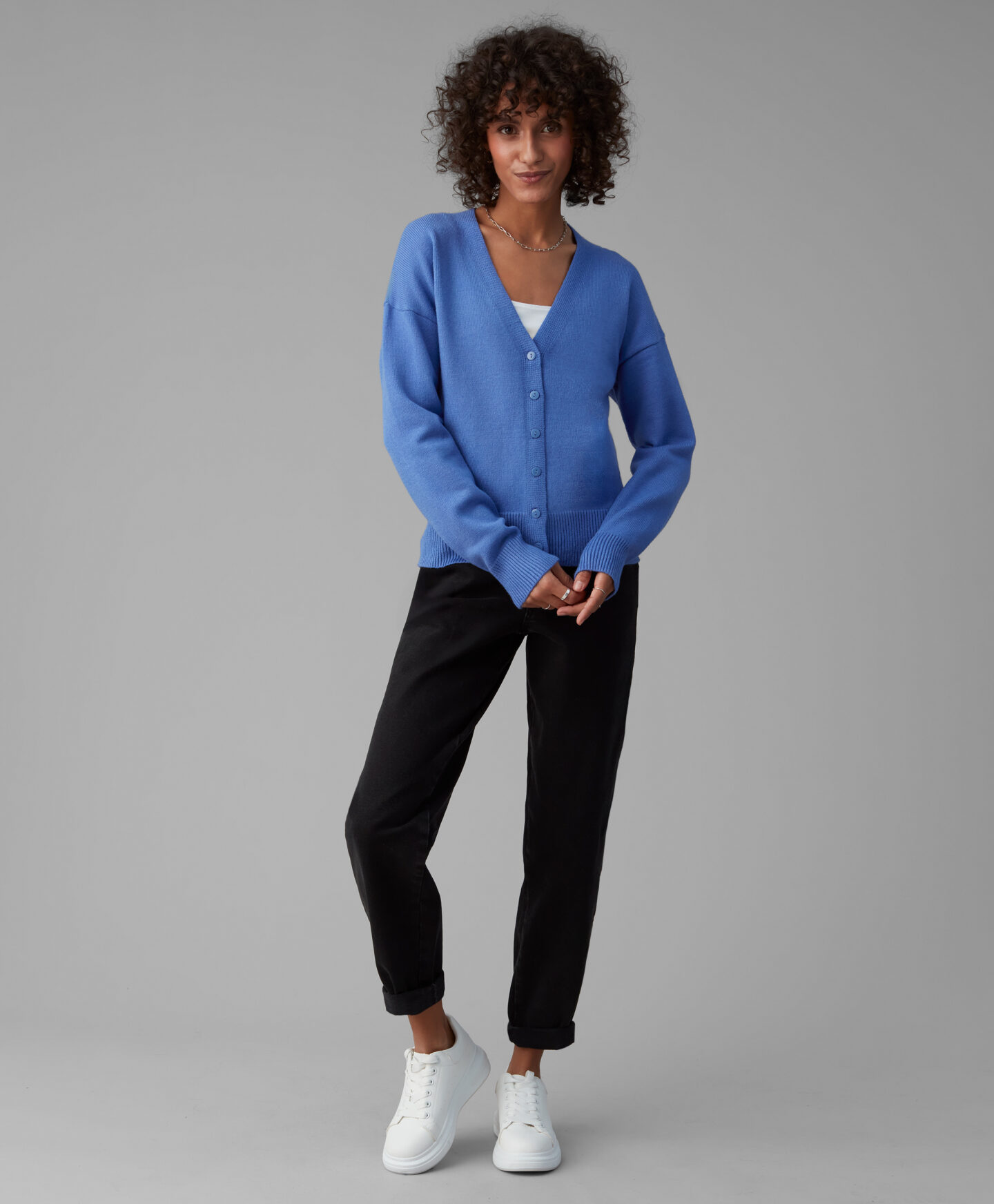 cardigan da donna blu con bottoni