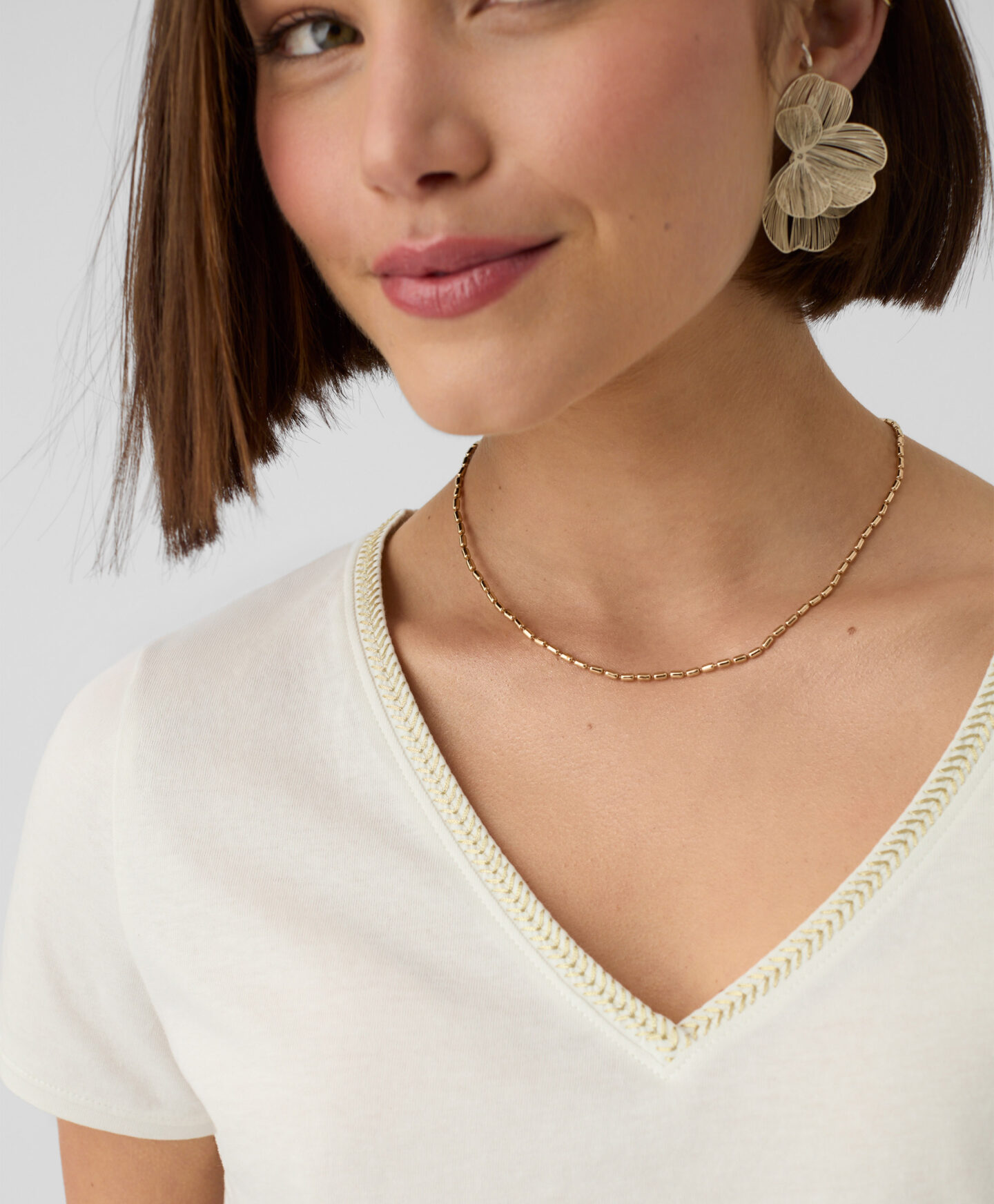 t-shirt beige scollo a v donna