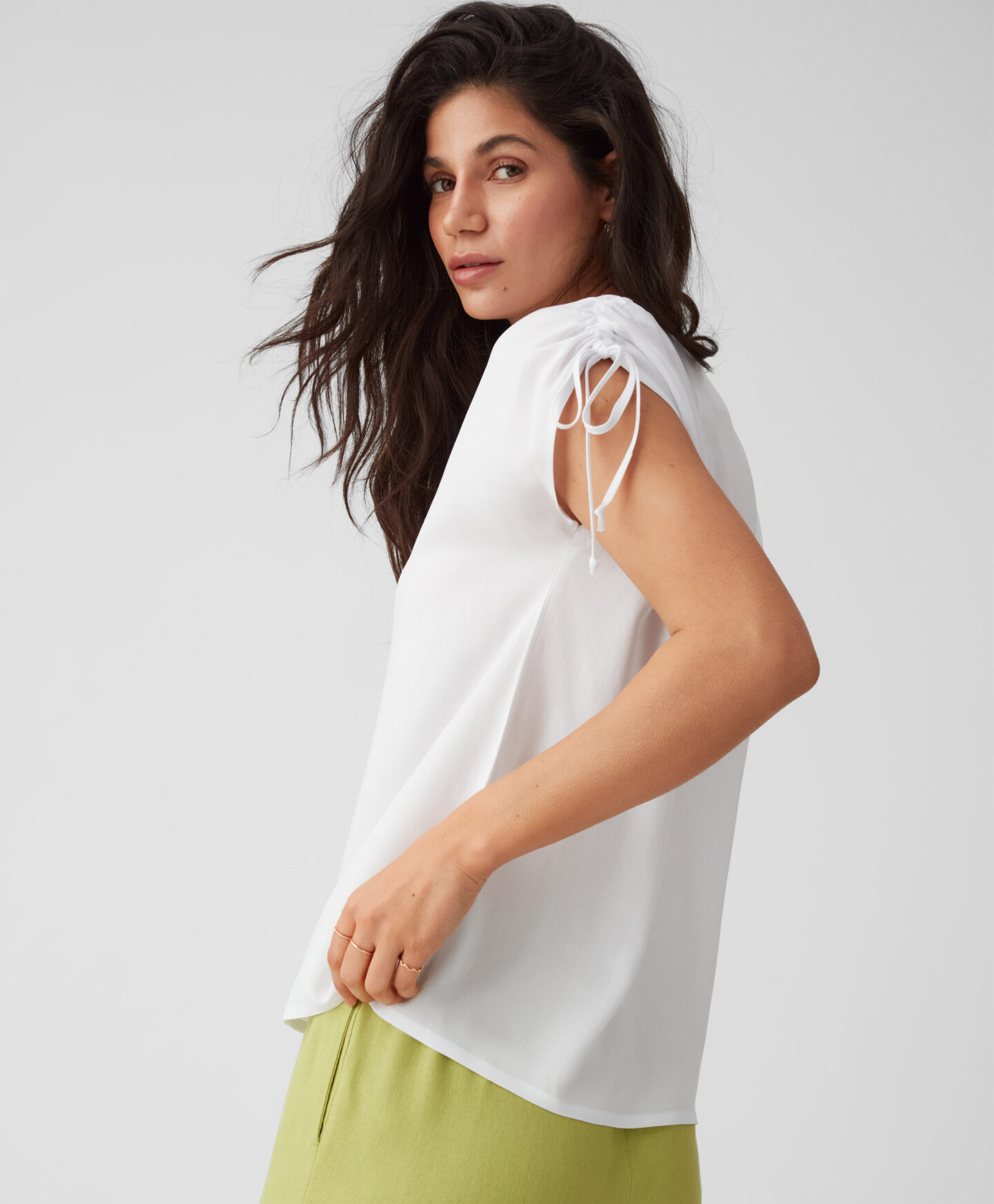 t-shirt bianca con laccetti donna