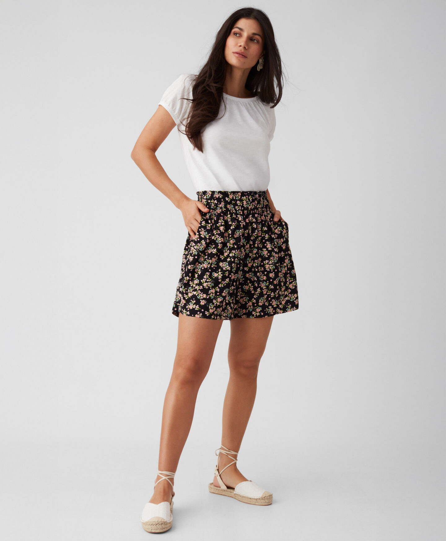shorts floreali da donna