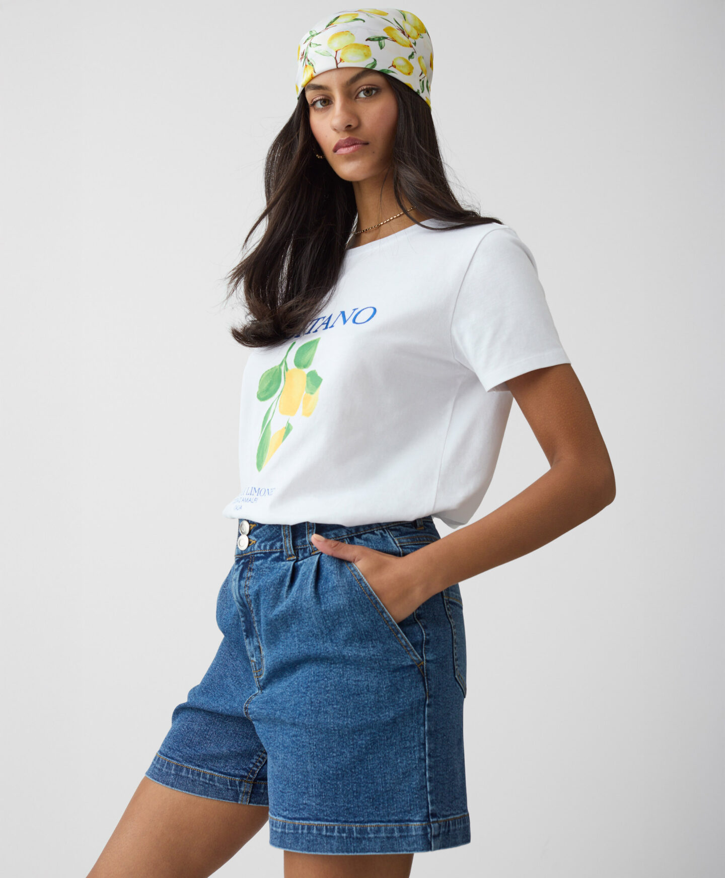 pantaloncini in denim da donna