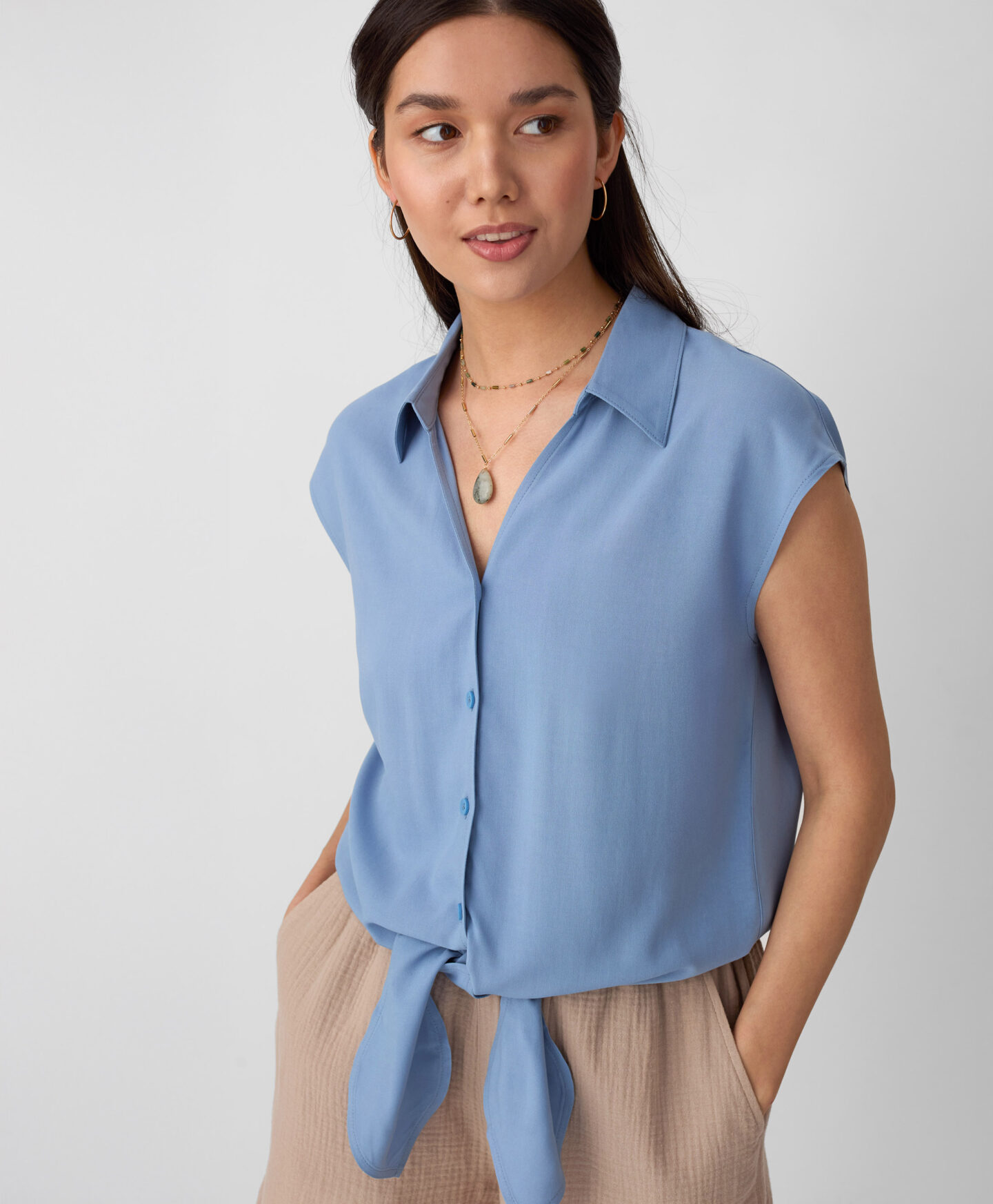 camicetta blu con nodo da donna
