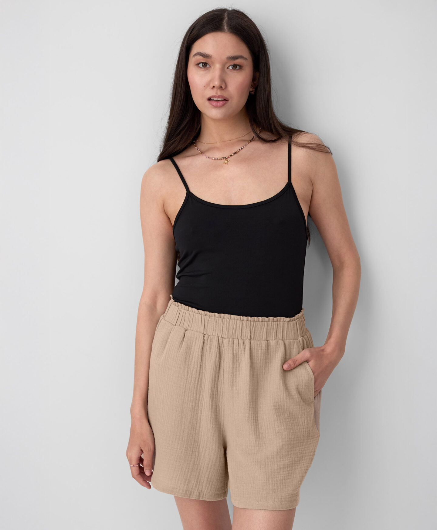 shorts beige eleganti da donna