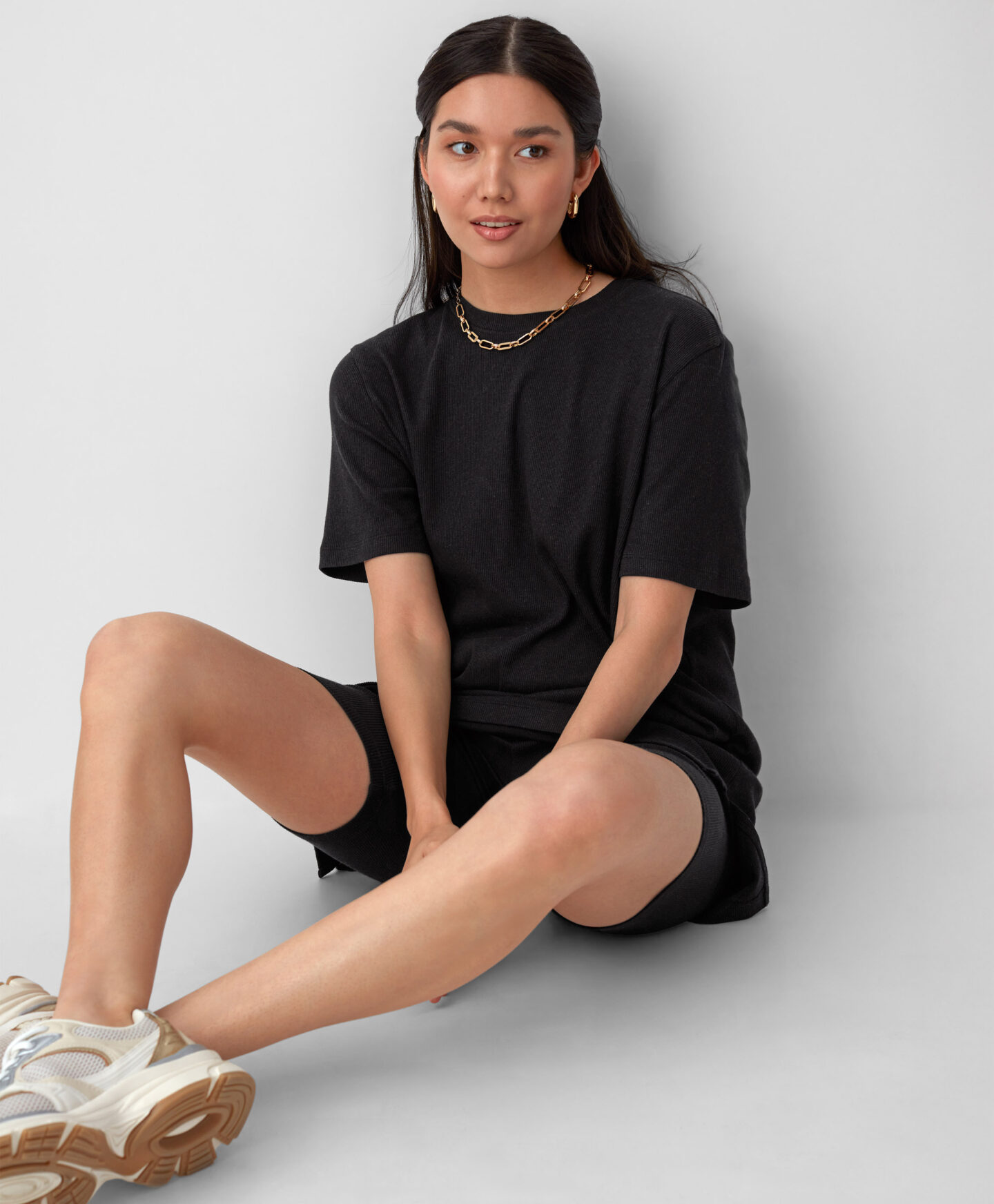 t-shirt oversize nera da donna