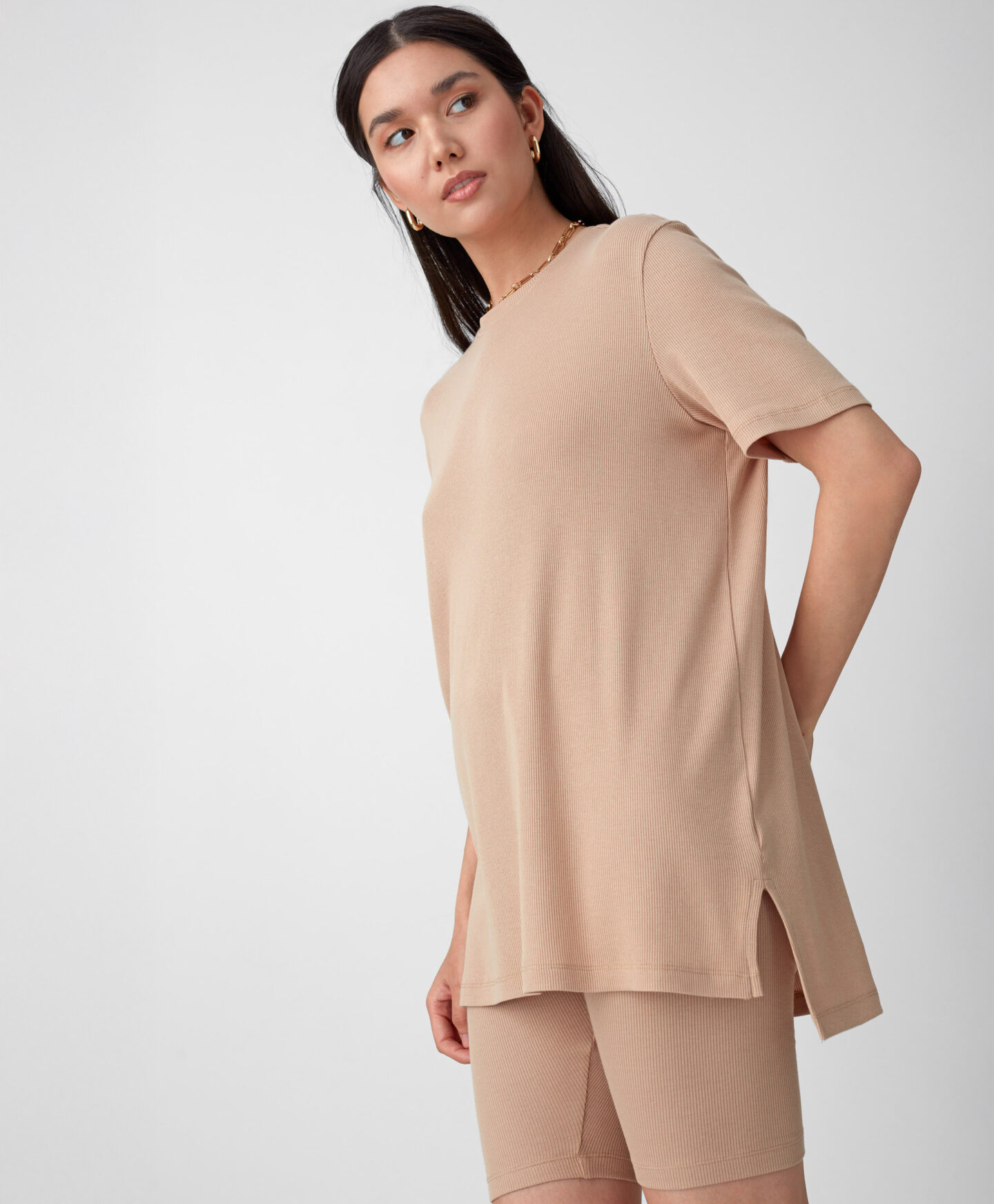 t-shirt oversize beige da donna