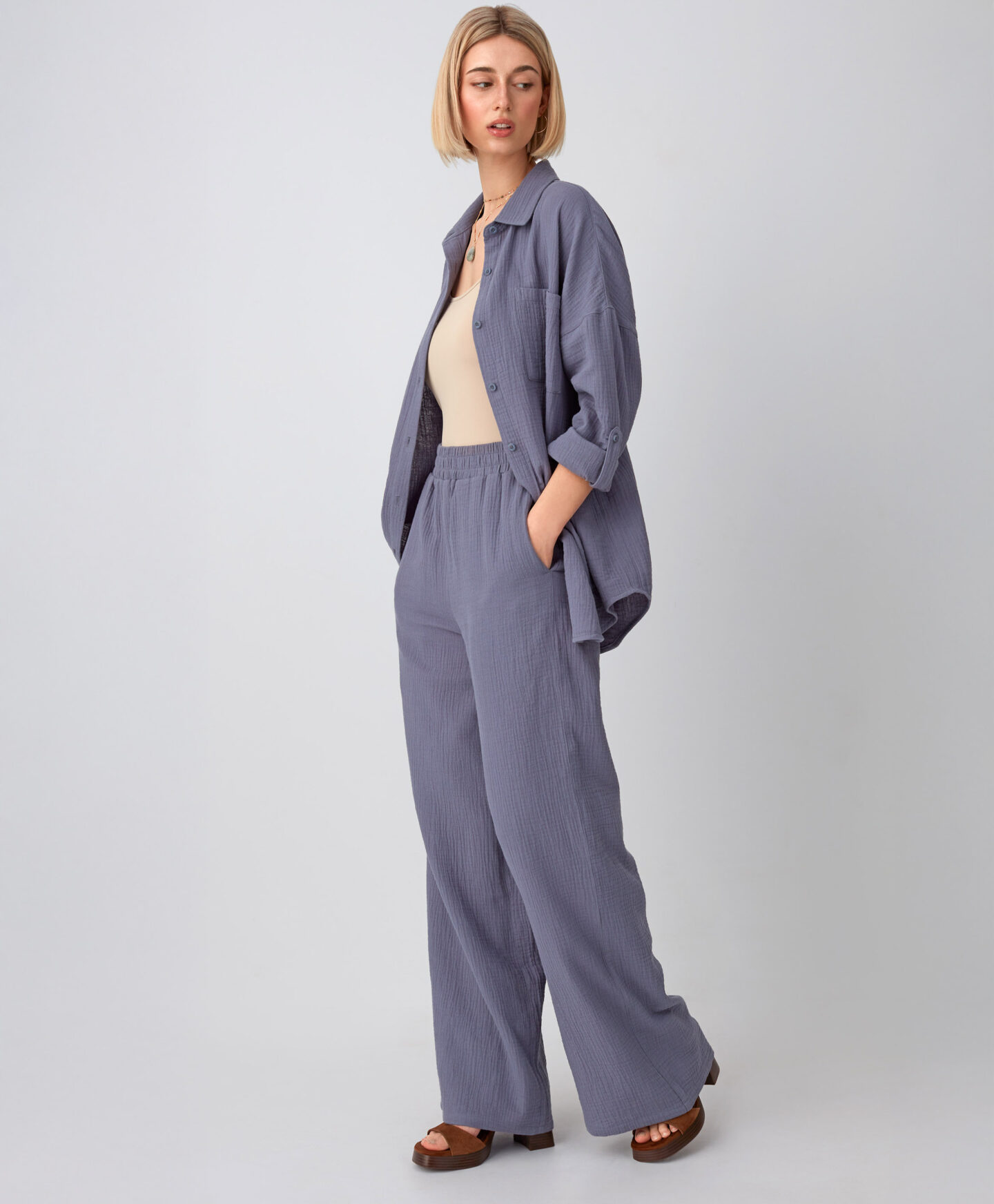 pantaloni grigi eleganti da donna