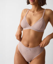 reggiseno a triangolo rosa