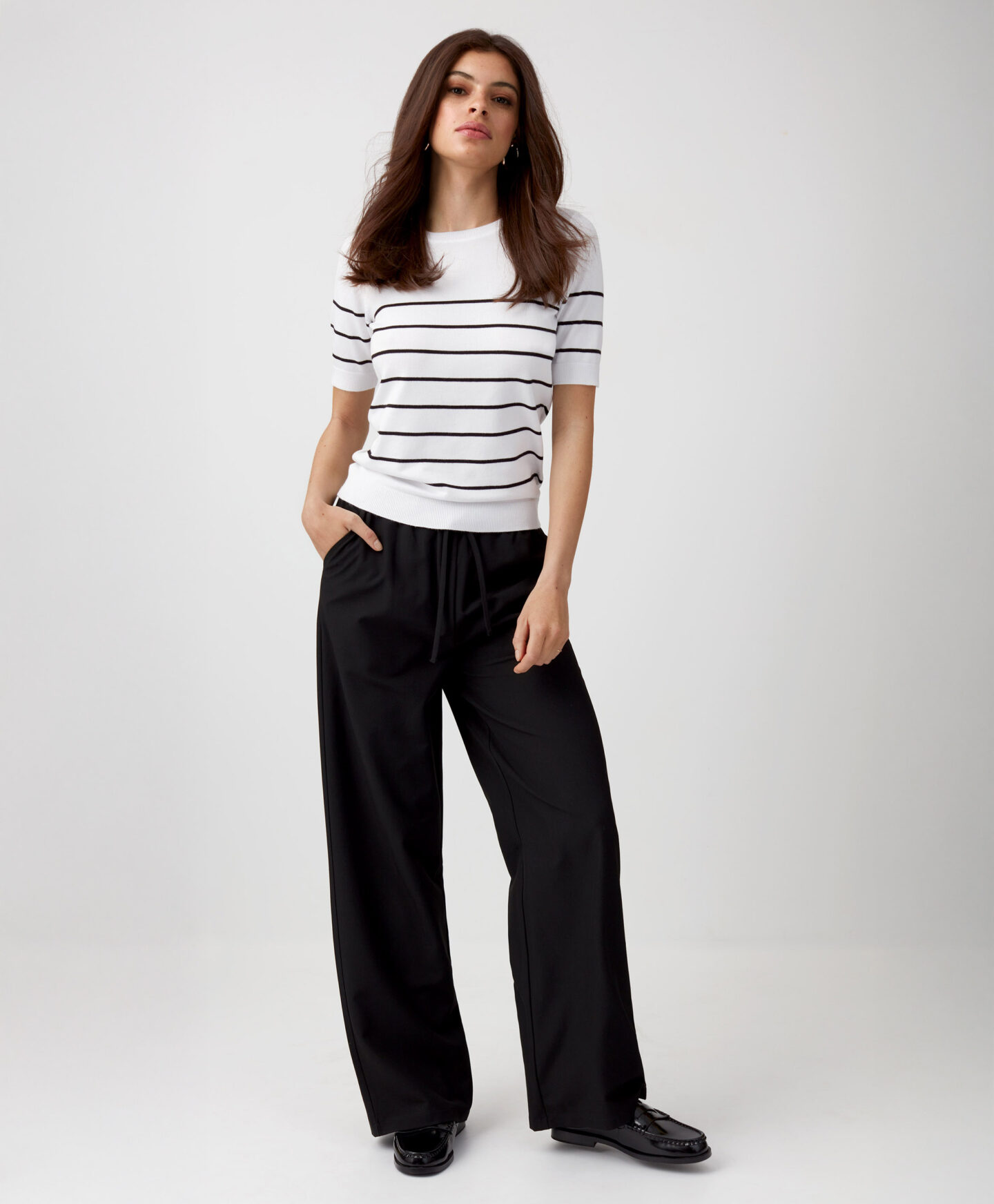 pantaloni neri morbidi da donna