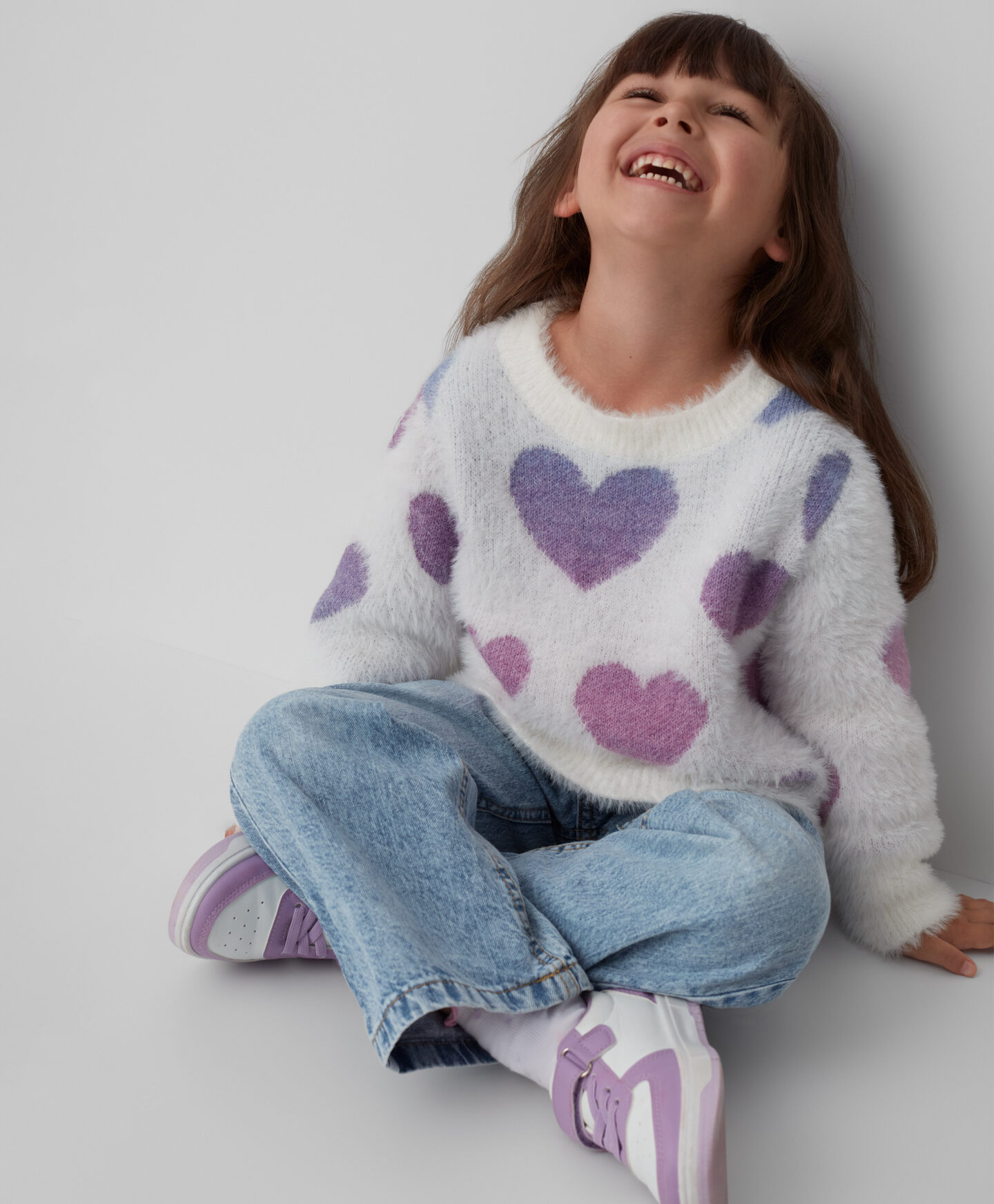 maglione bambina con cuori viola