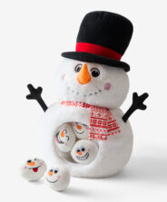 Maskotka bałwan ze śnieżkami