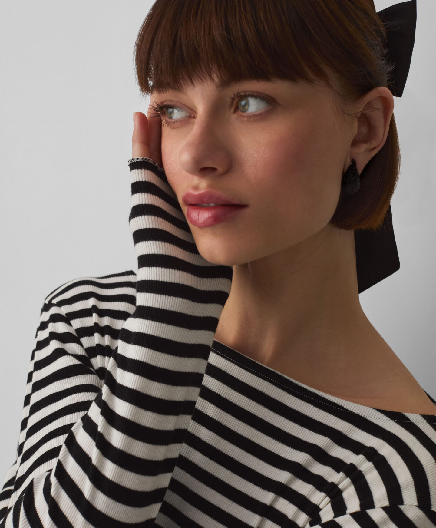 maglia bianca a righe da donna