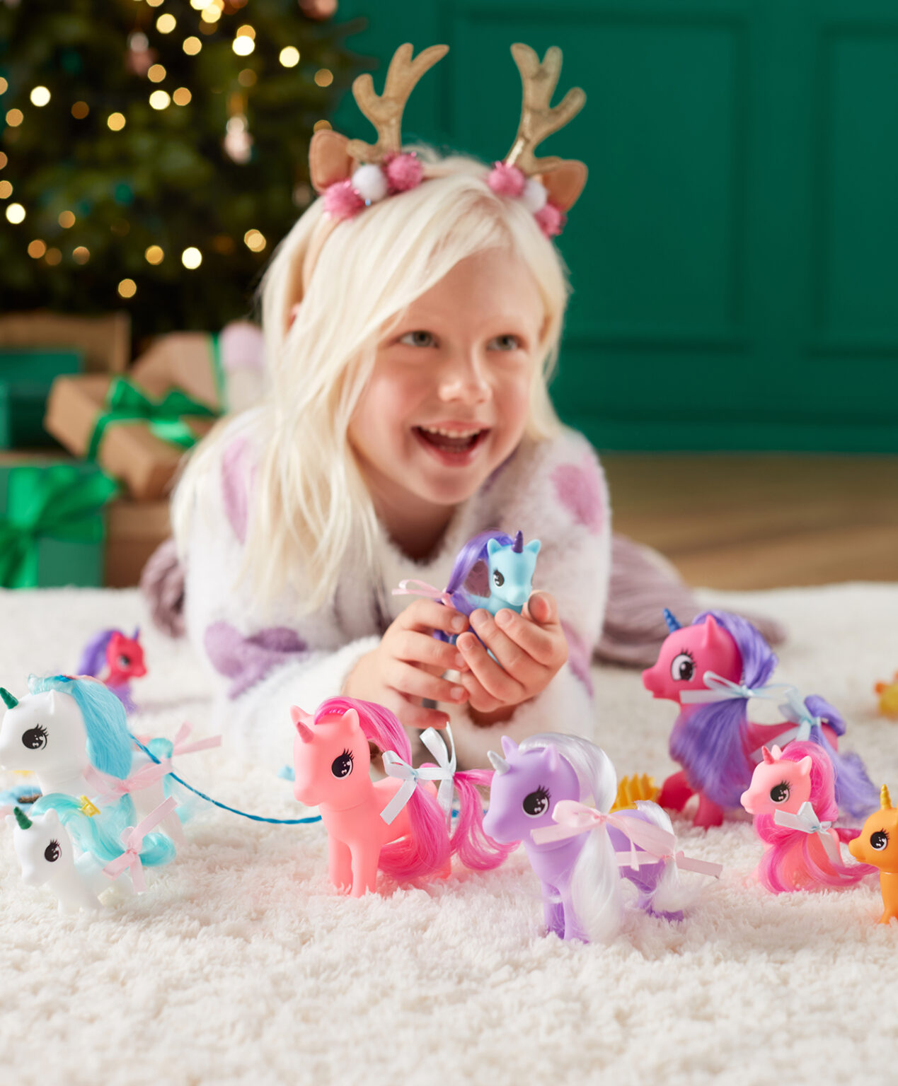 Zestaw 12 kucyków z akcesoriami