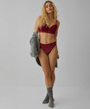 Figi damskie bikini w bordowe róże