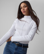 maglia bianca aderente da donna