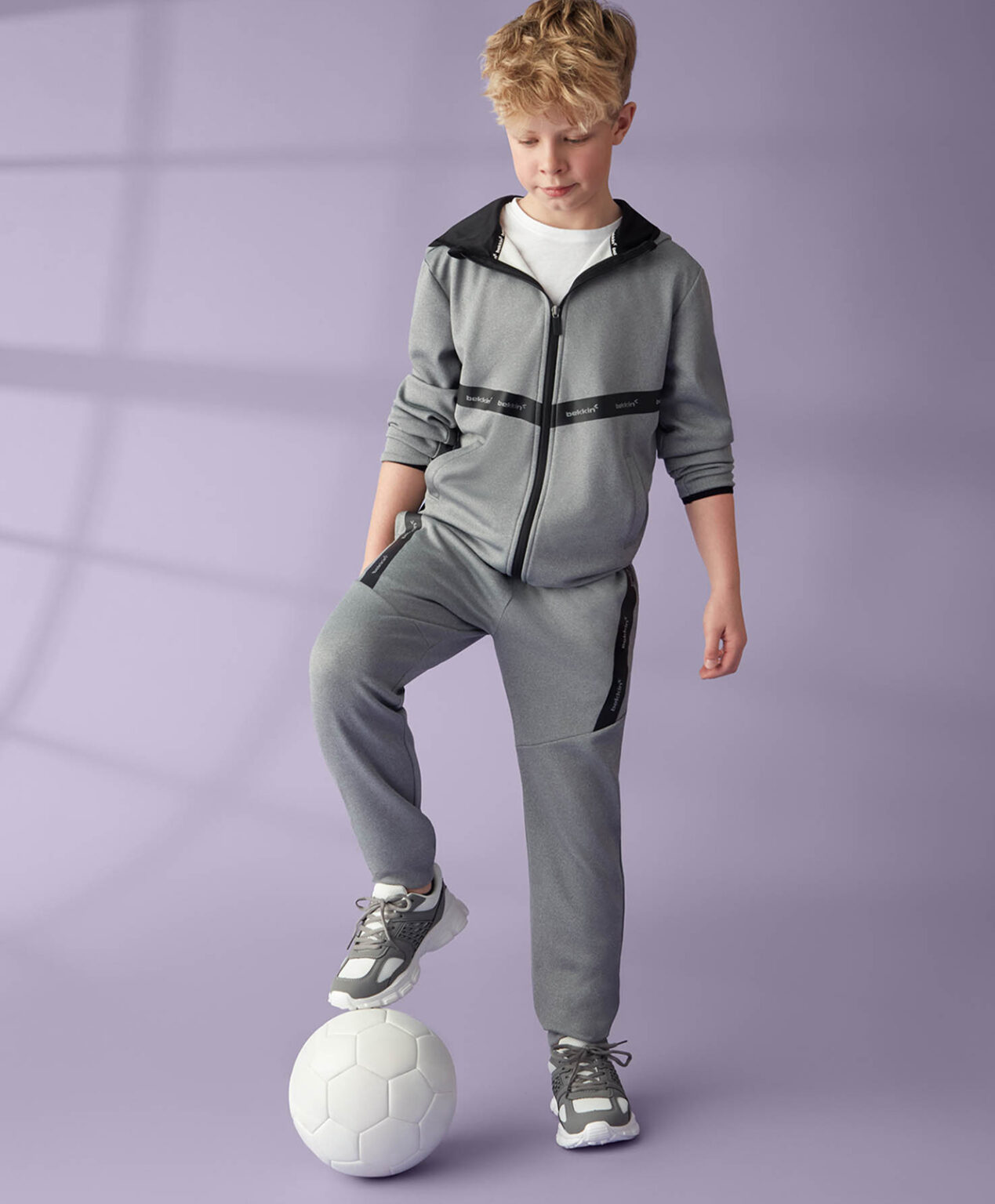 Spodnie sportowe chłopięce Bekkin