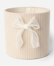 scatola beige con fiocco