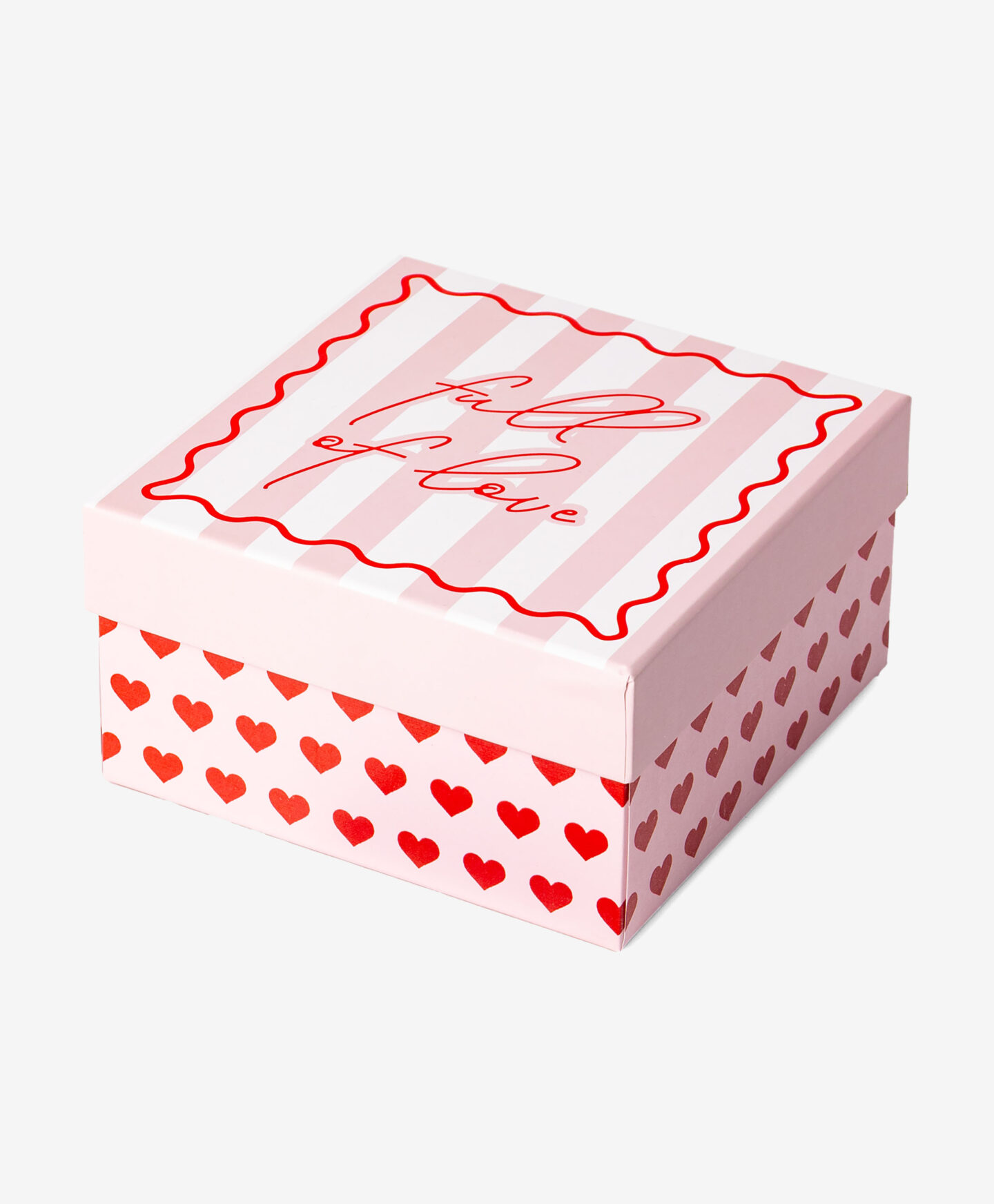 scatola grande con cuori rossi